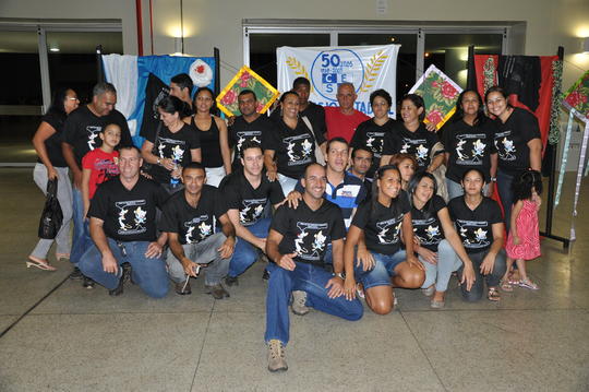 Alunos e professores da Escola Estadual Santa Bernadete