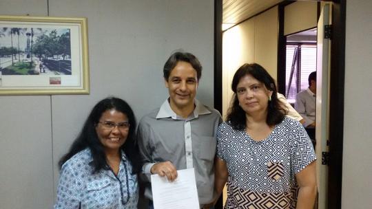 Foto da entrega do Plano Municipal de Goiânia (03/06/2015)