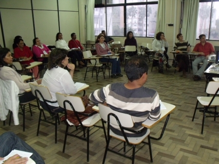 A formação de educadores de EJA com ênfase em Trabalho e Educação 